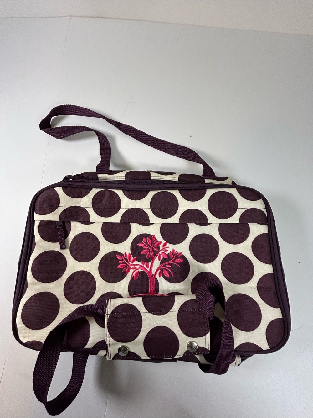 NWT thirty-one Cream and Purple Polka Dot discontinued casserole carrier